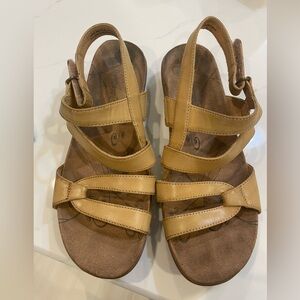 Baretraps brand tan sandals